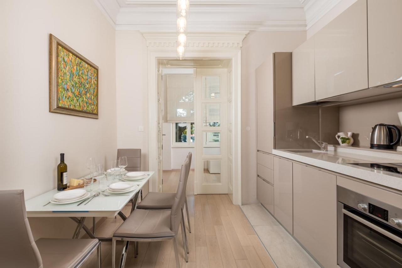 Villa Sokol Apartments Opatija center Buitenkant foto