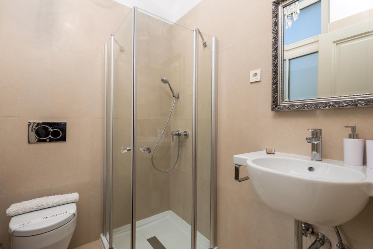 Villa Sokol Apartments Opatija center Buitenkant foto