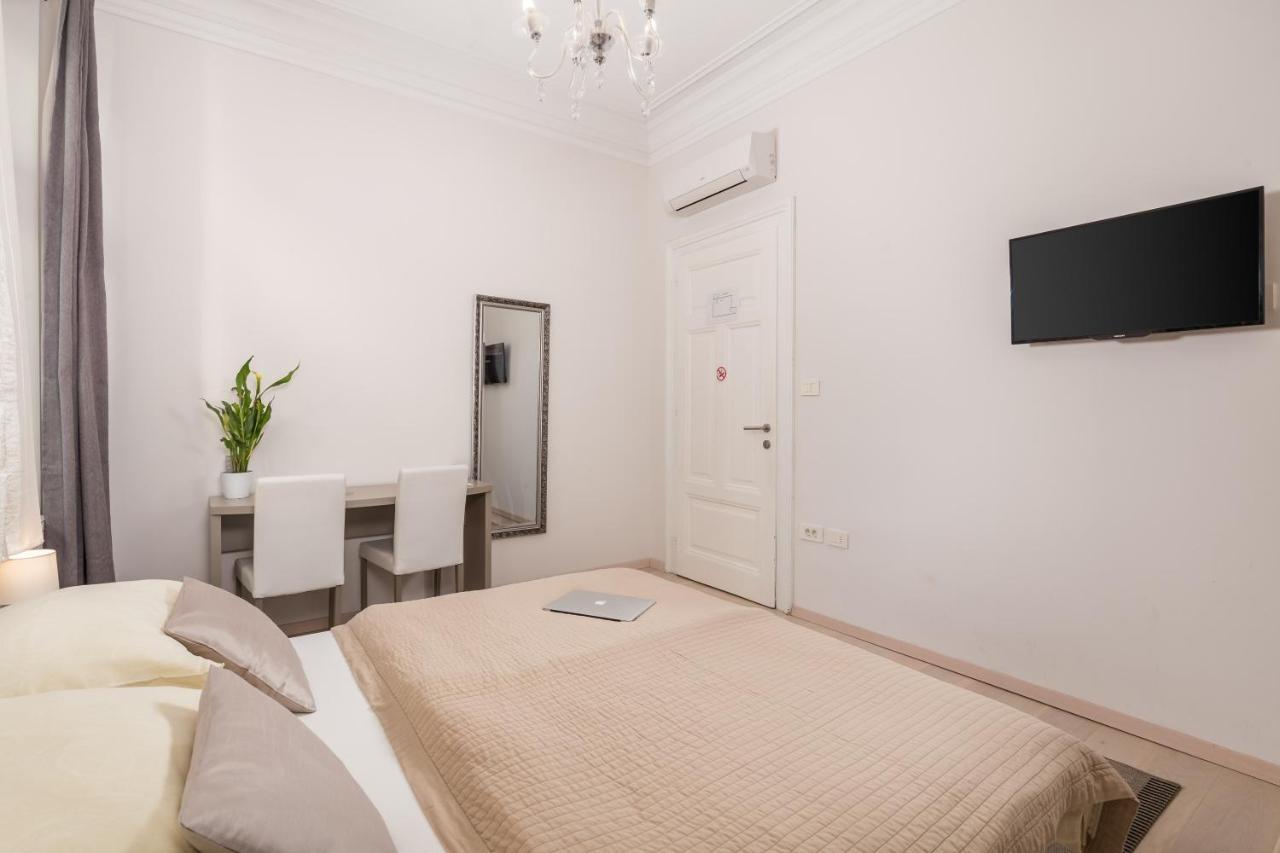 Villa Sokol Apartments Opatija center Buitenkant foto